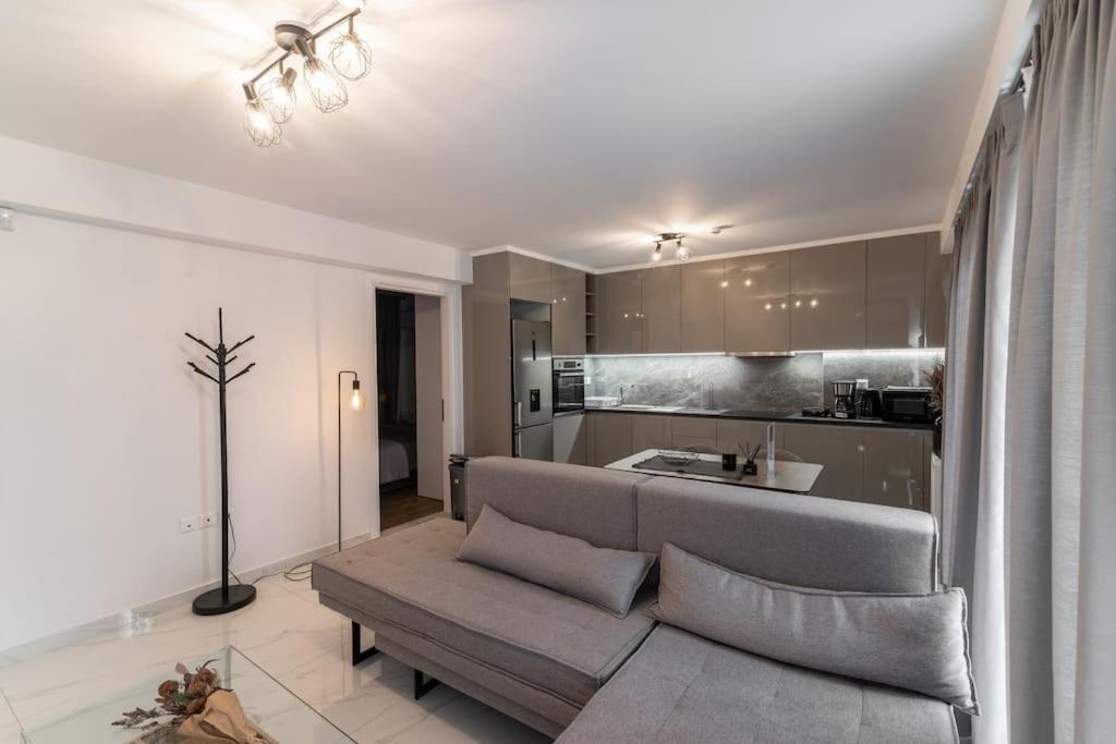 Ferienwohnung Μεζονέτα Με Θέα Στο Πάρκο Σταύρος Νιάρχος One Athen Exterior foto