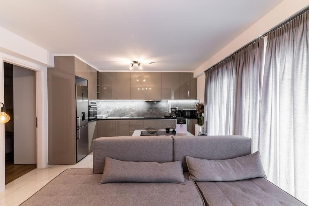 Ferienwohnung Μεζονέτα Με Θέα Στο Πάρκο Σταύρος Νιάρχος One Athen Exterior foto