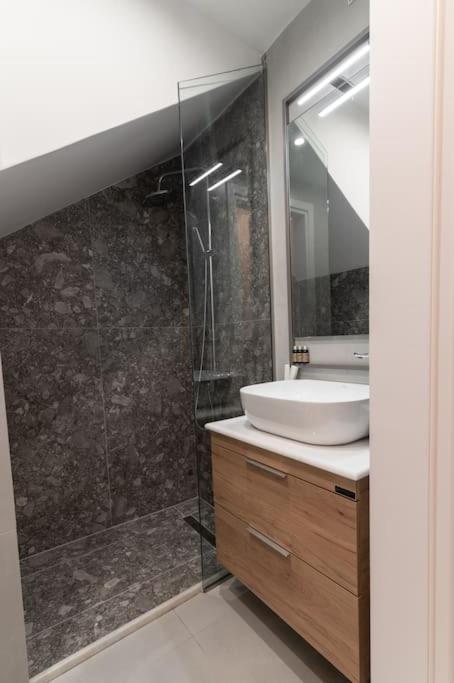 Ferienwohnung Μεζονέτα Με Θέα Στο Πάρκο Σταύρος Νιάρχος One Athen Exterior foto