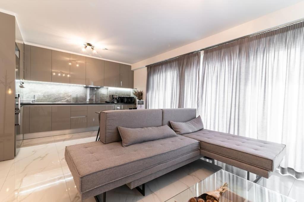 Ferienwohnung Μεζονέτα Με Θέα Στο Πάρκο Σταύρος Νιάρχος One Athen Exterior foto