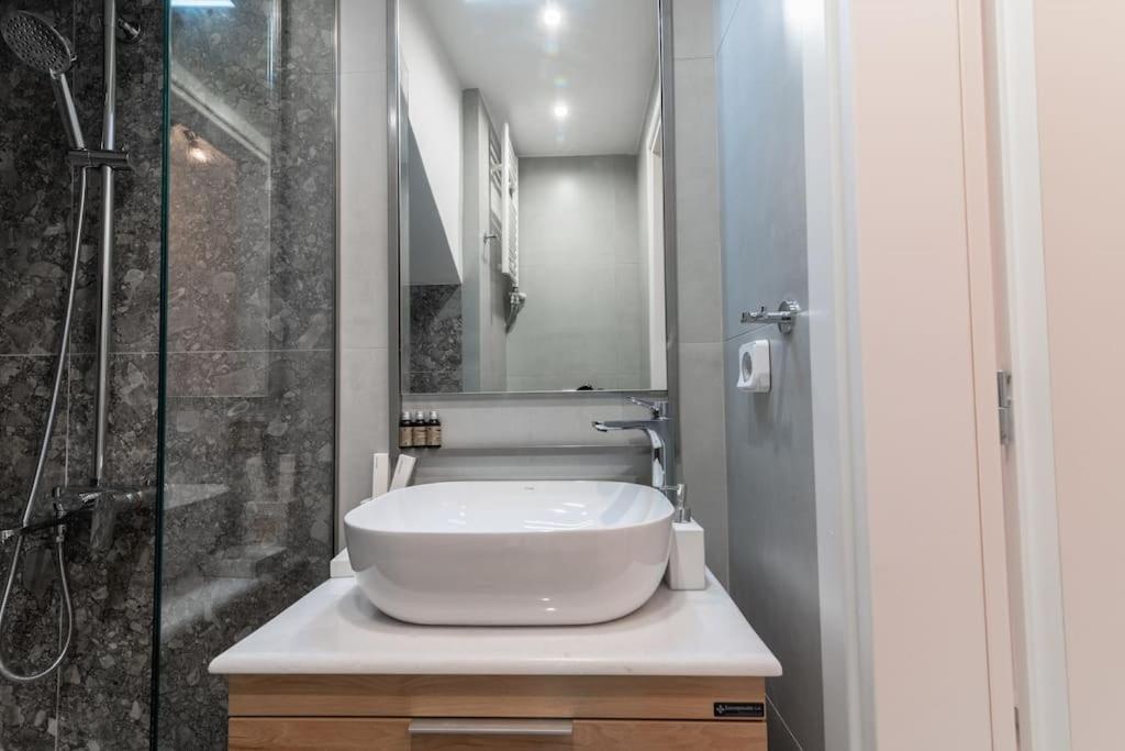 Ferienwohnung Μεζονέτα Με Θέα Στο Πάρκο Σταύρος Νιάρχος One Athen Exterior foto