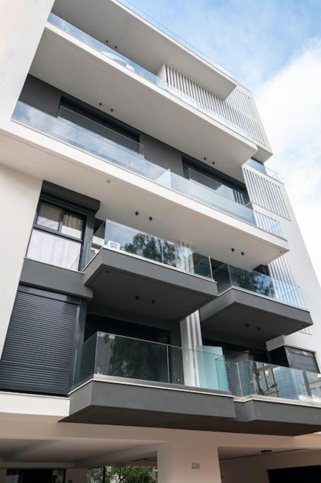 Ferienwohnung Μεζονέτα Με Θέα Στο Πάρκο Σταύρος Νιάρχος One Athen Exterior foto